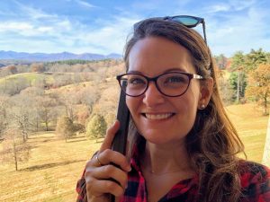 woman on phone starting a blog