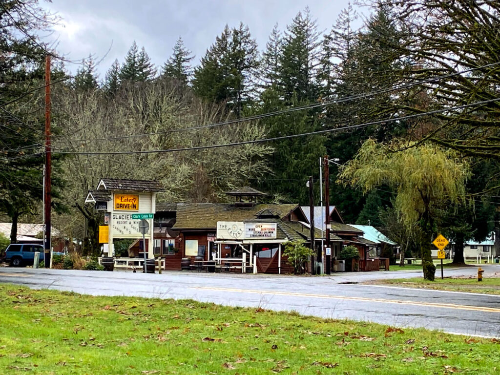 Glacier Peak Resort and Winery along Highway 20